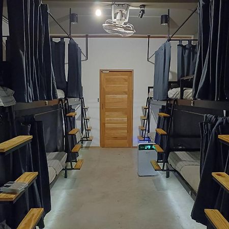 Amsterdamned Hostel Банкок Екстериор снимка